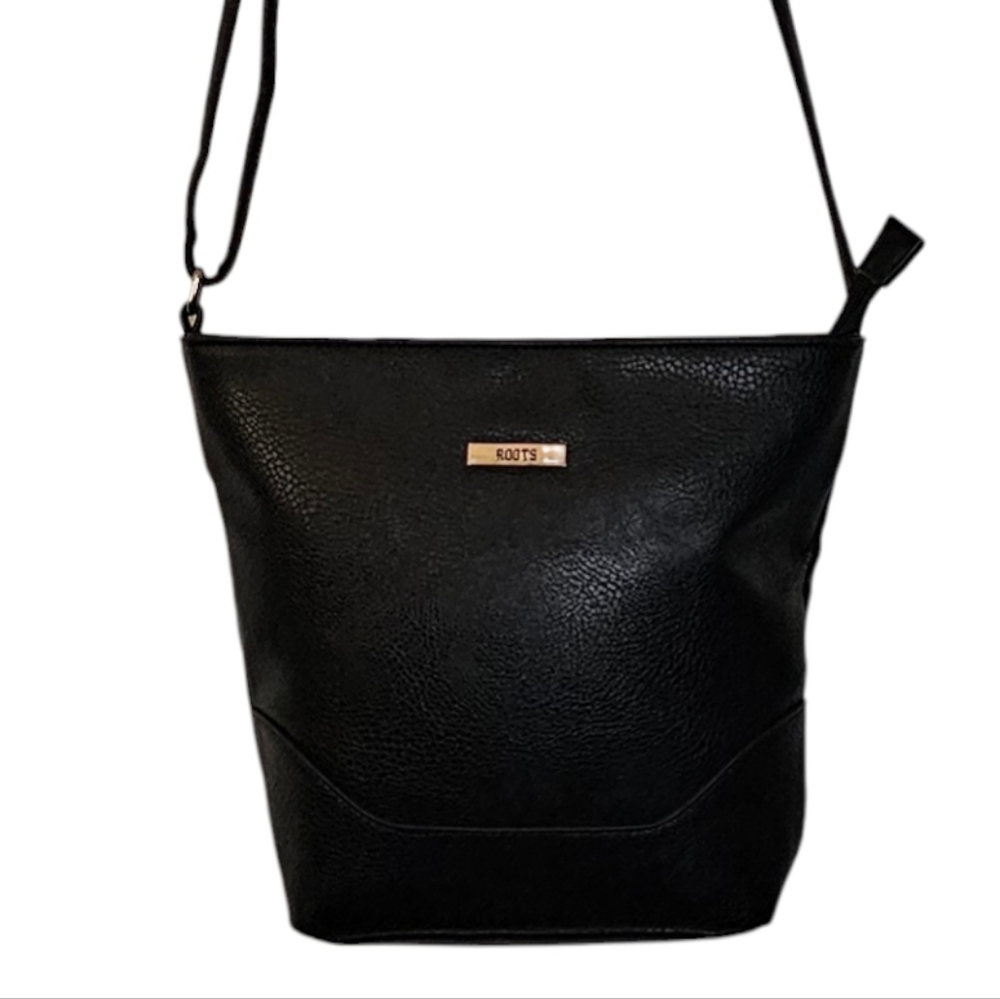 Roots Classic Black Pebble Vegan Leather Feed Bag Adjustable Crossbody Strap